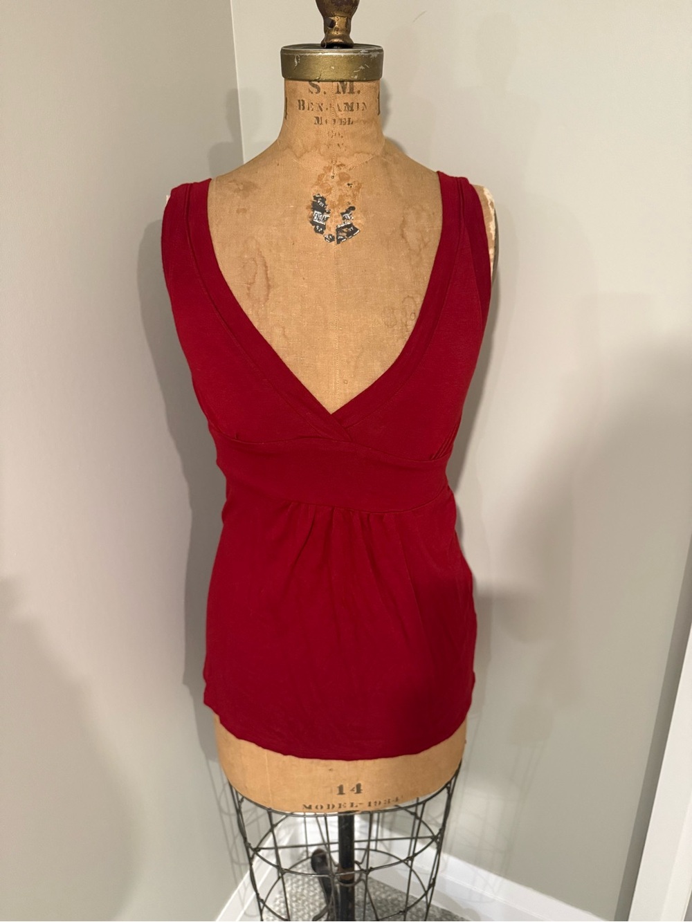 RW&CO. Deep Red V-Neck Sleeveless Camisole